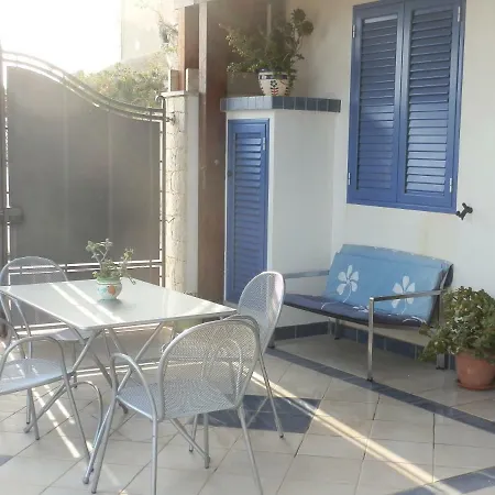 Coccinella * マリーナ・ディ・ラグーザ